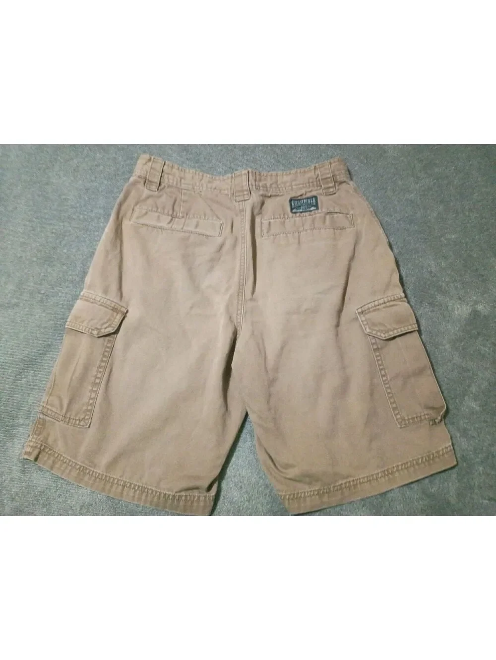 Vintage Columbia Sportswear Men's Khaki Cargo Shorts Size 30